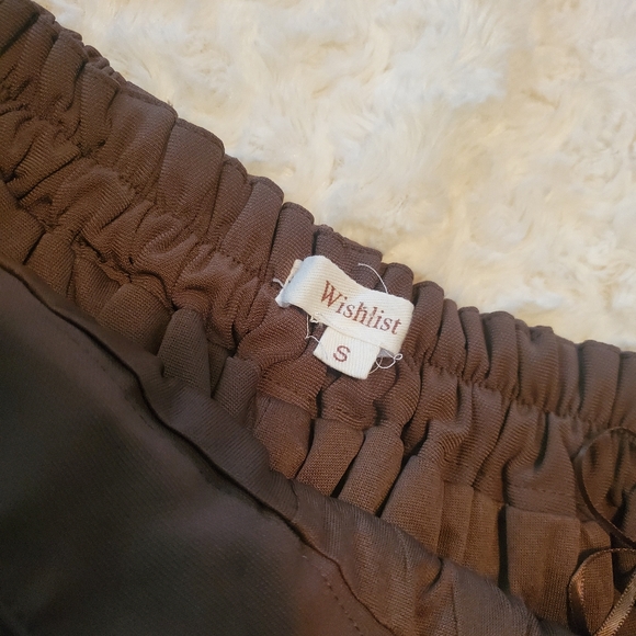 Small stylish shorts - Picture 3 of 4